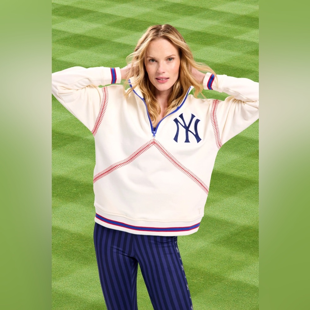 TEREZ YANKEES QUARTER ZIP WITH BASEBALL STITCH